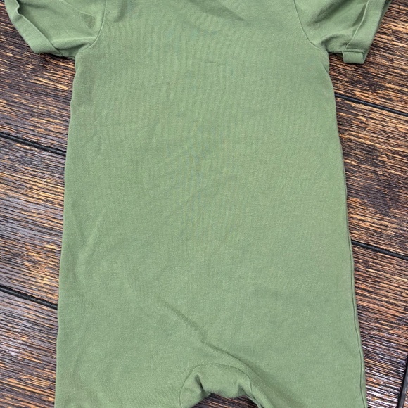 Cat & Jack “FANGS” Romper 18 MTHS - Picture 2 of 3